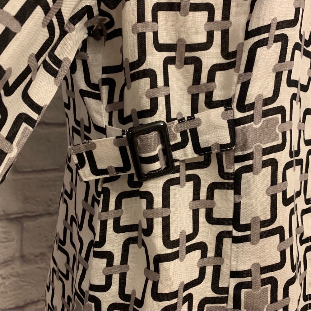 Carole Little Linen Blouse w/Buckle Embellishment - Picture 6 of 14